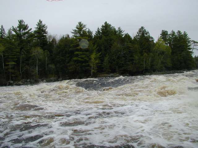 Images/Big Gordon Falls May 13 2000 2.jpg